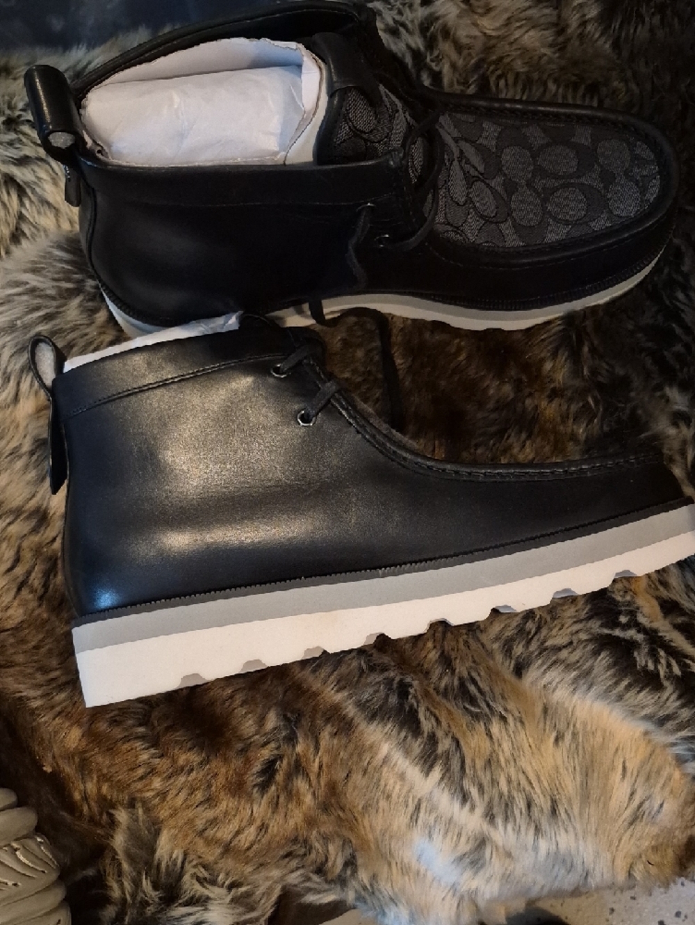 Coach Men’s Black Logo-Pattern Casual Lace-Up Shoes - Picture 2 of 4